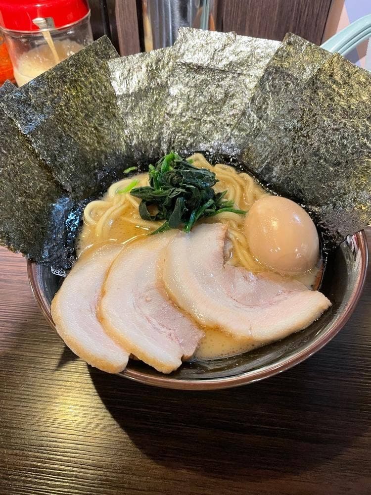 横浜家系ラーメン 大黒家 甲府駅前店