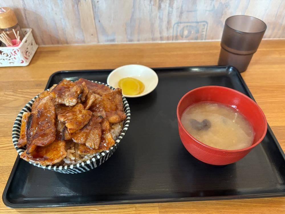 豚丼 とんじゃく