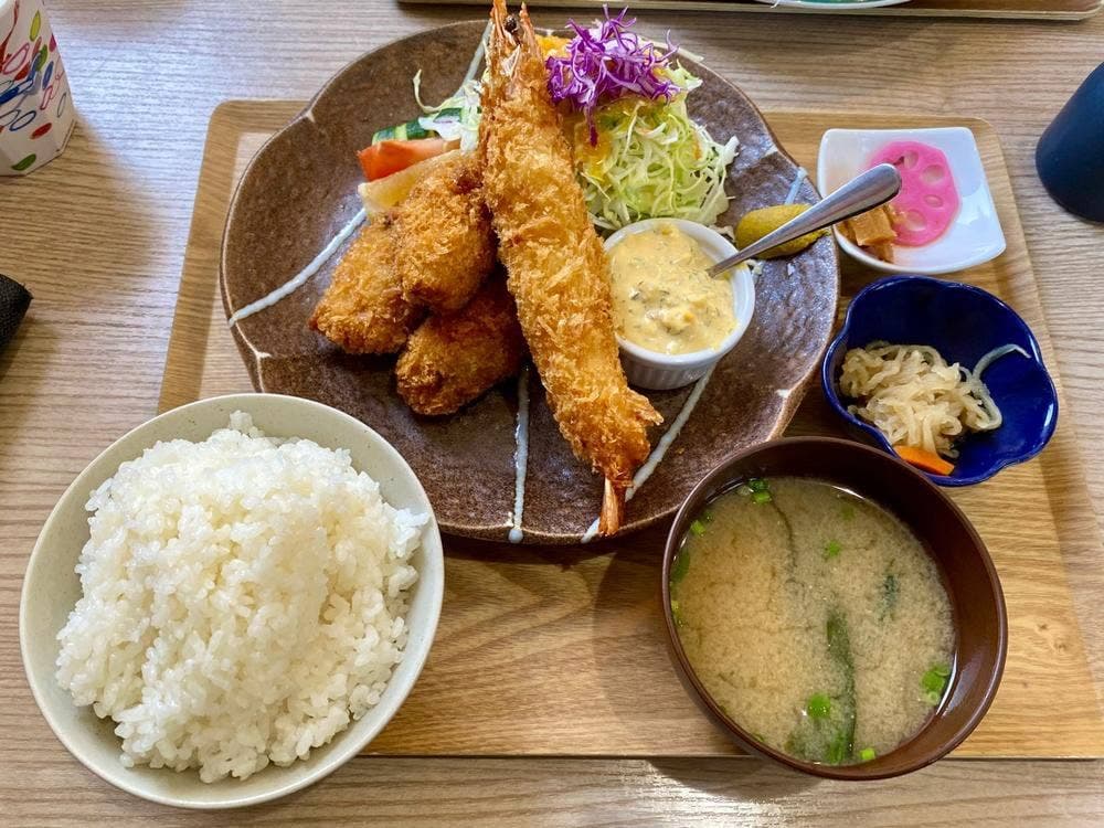 洋食キッチンツカダ