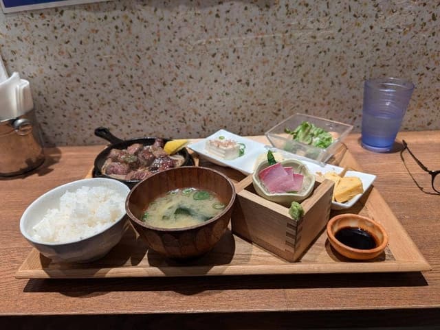 まるも食堂 - サブ画像3
