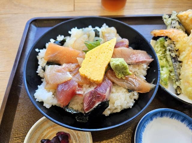 魚丸鮮魚店 - サブ画像1