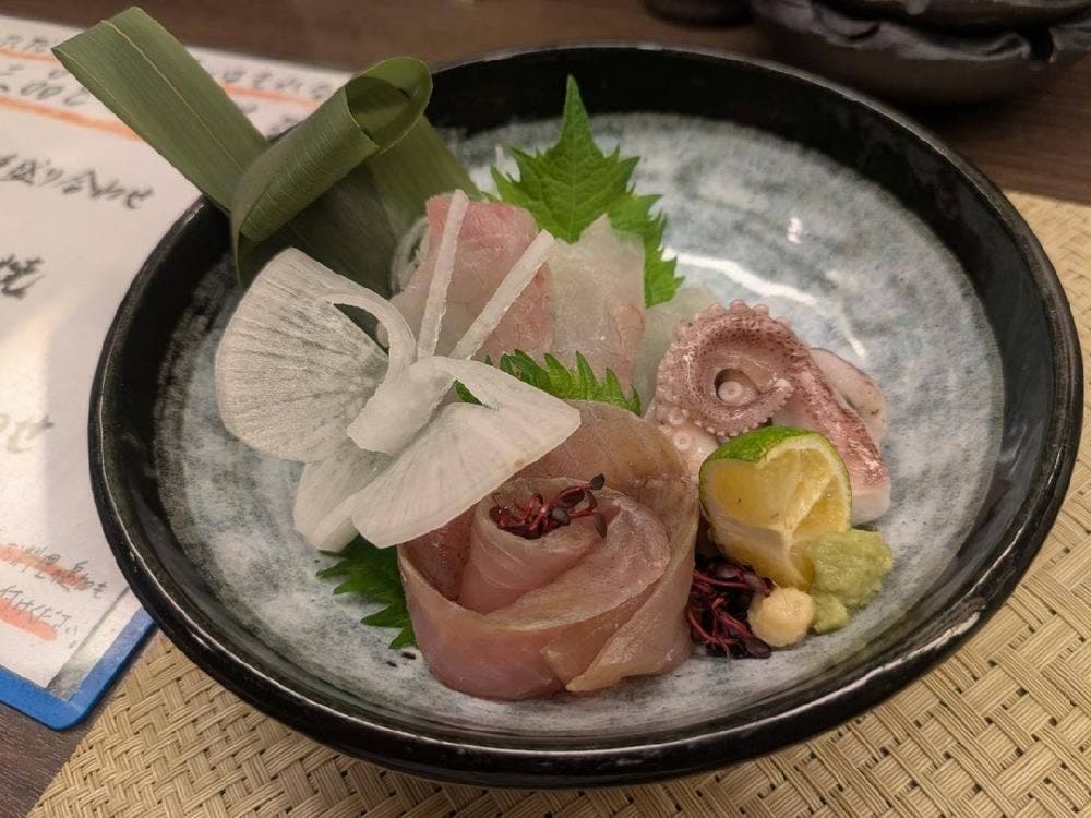 瀬戸内海の小魚と讃岐の地酒処 遊庵