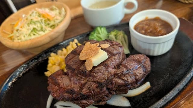 厚切りステーキ ストロングスタイル 堀江本店 - サブ画像2