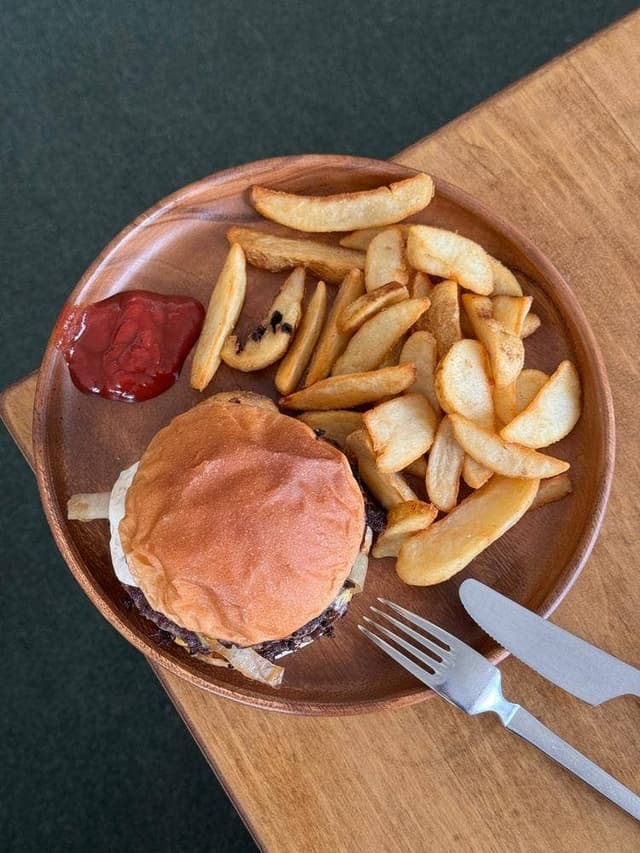 Aki’s BURGER in Tirol - サブ画像3