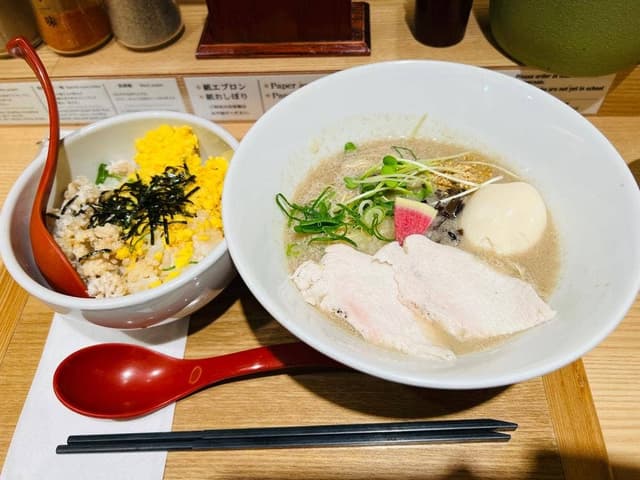 らーめん牛骨の王 アルデ新大阪店 - サブ画像2