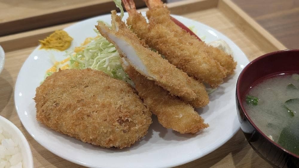 定食屋 まるやま