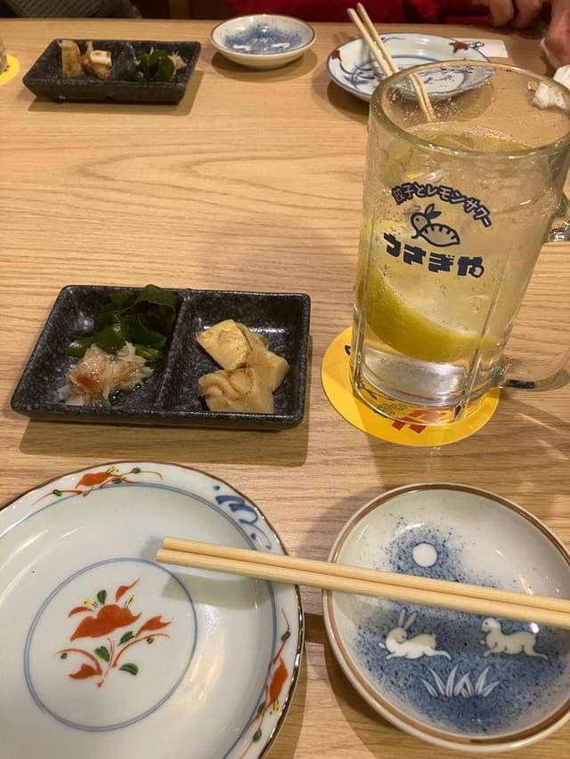 餃子とレモンサワー うさぎや - サブ画像1