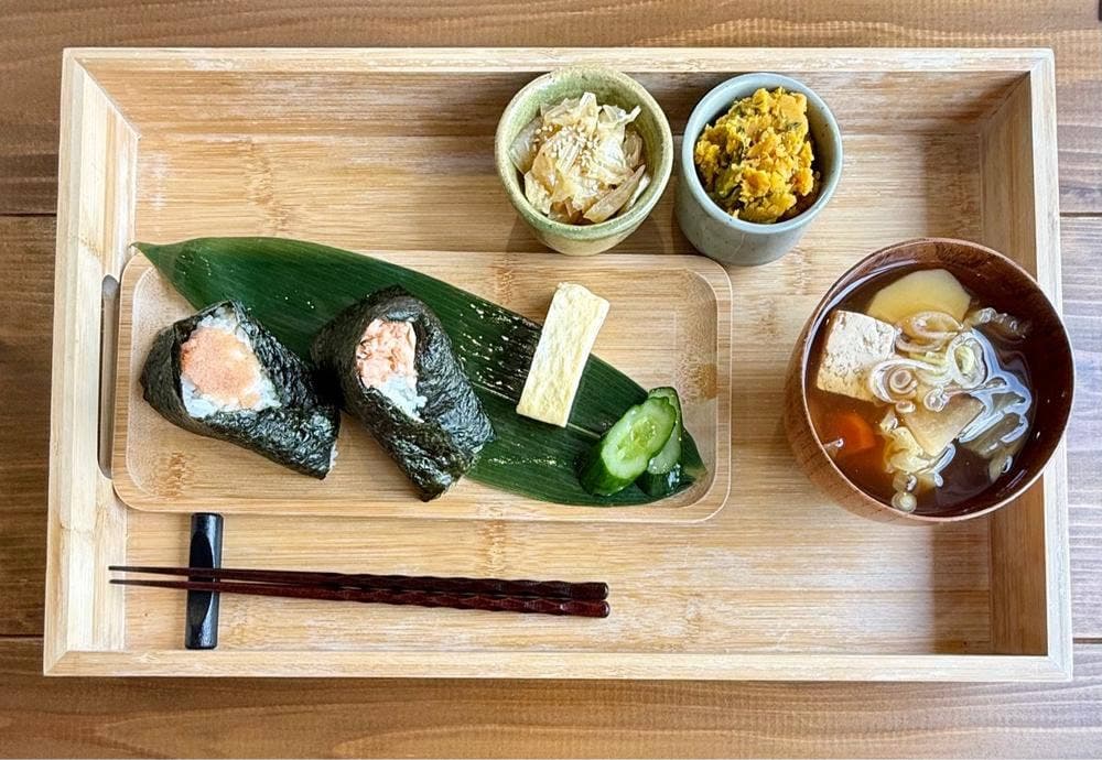 おむすびと田舎料理 むすび