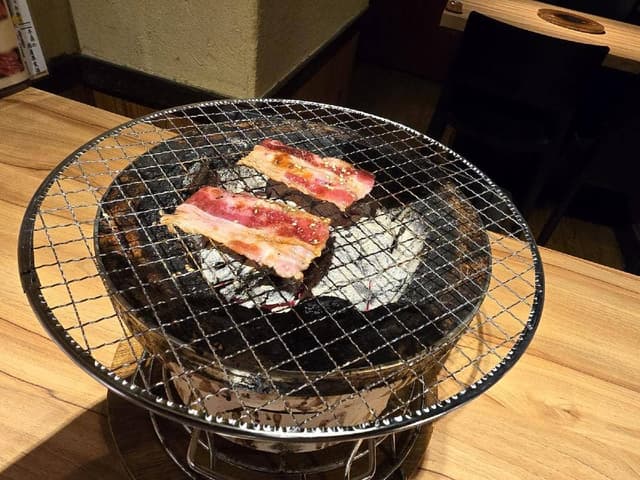 炭火焼肉 牛鼎 - サブ画像2