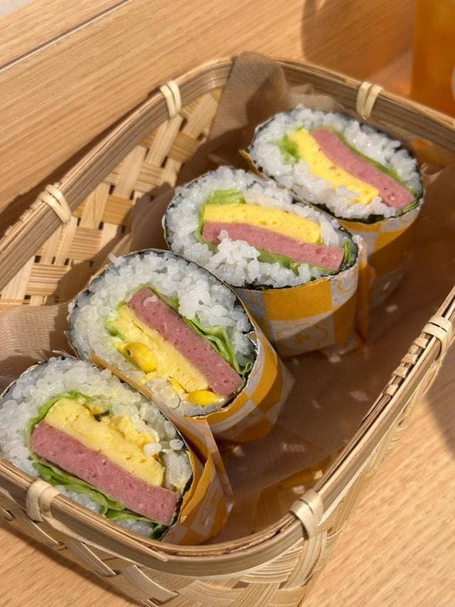 おすし屋さんのポークたまごおにぎり - サブ画像1