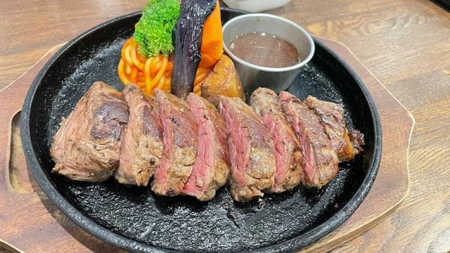 ステーキ＆ハンバーグ ひげ 函館駅前店 - サブ画像3