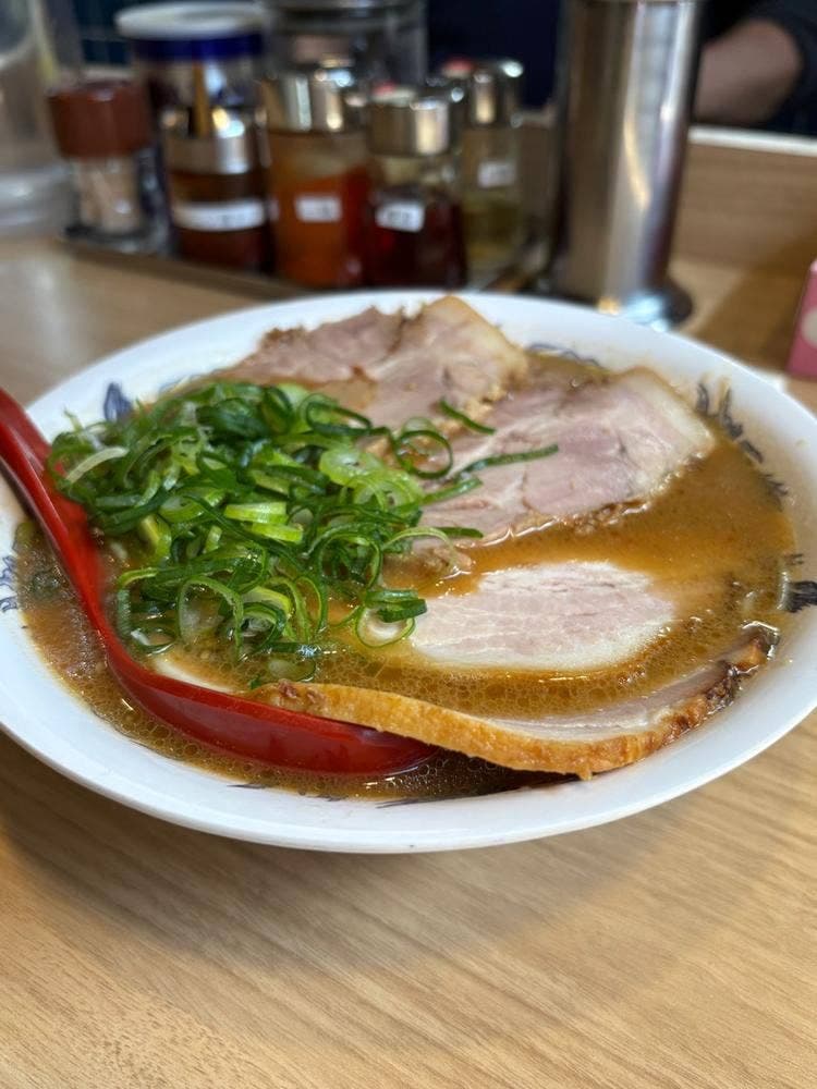らーめん餃子赤もん