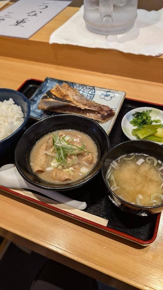 もつ煮込み 中田屋