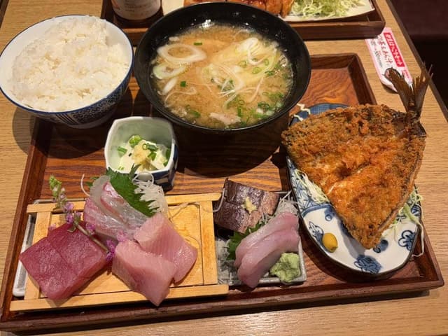 熱海銀座 おさかな食堂 - サブ画像1