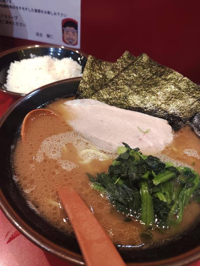 横浜ラーメン おか本 - サブ画像3