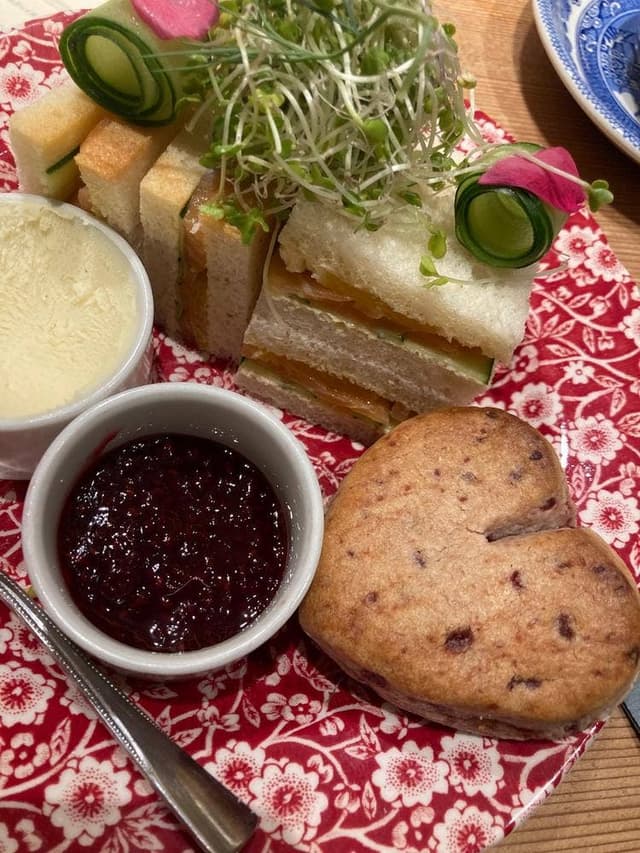 TEA ROOM KIKI 紅茶&スコーン専門店 日比谷 - サブ画像1