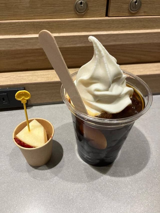 やおりんカフェ 新宿店 - サブ画像1