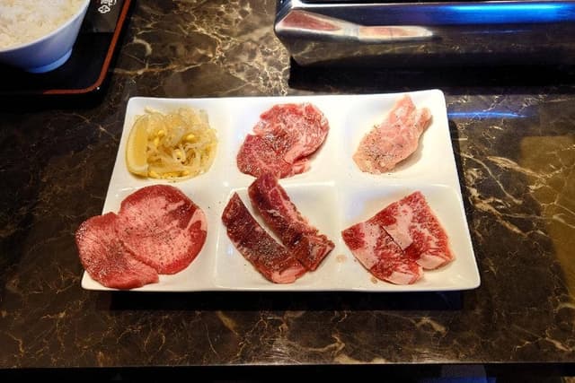 神戸牛焼肉 萬貫 - サブ画像2