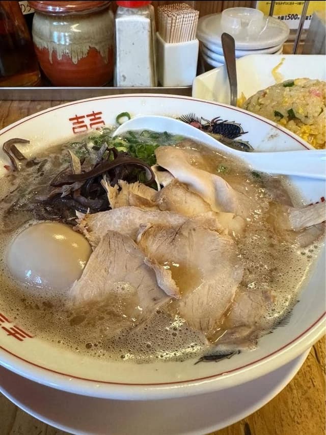 福間ラーメン ろくでなし 福津本店 - サブ画像2