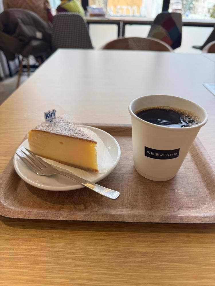 大垣書店 & cafe そよら入曽駅前