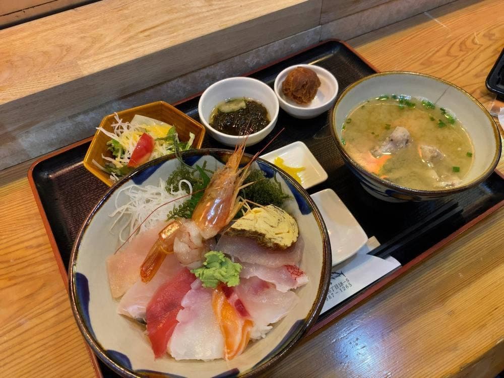 沖縄海鮮 たらじさびら