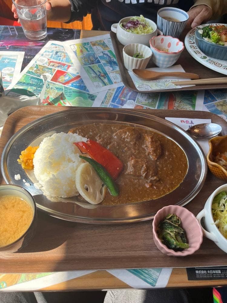 Tome's Cafe