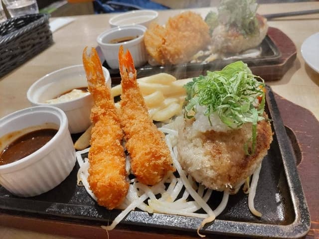 ハンバーグレストラン 本陣 中里店 - サブ画像1