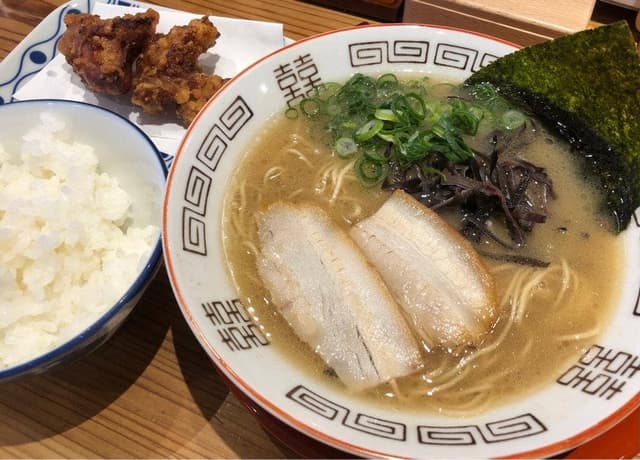 博多豚骨ラーメン酒場 浜ちゃん - サブ画像2