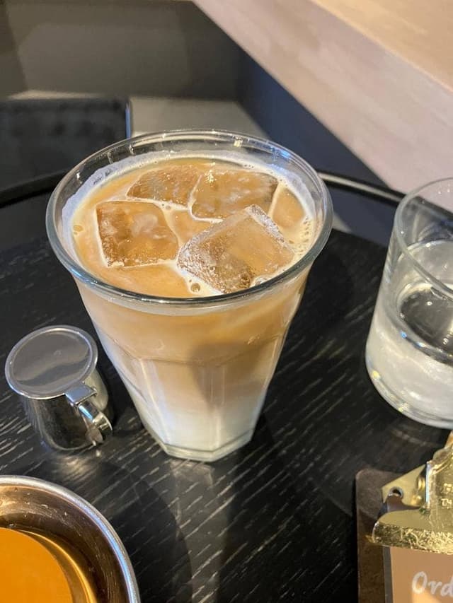 BACON Books & cafe - サブ画像3