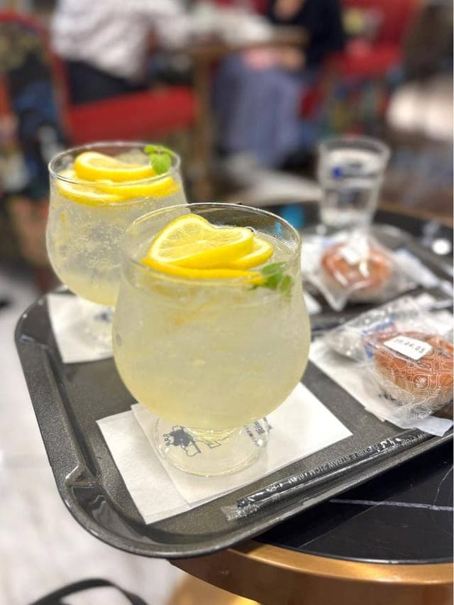 ケーニヒス クローネ カフェテリア ヒルトンプラザイースト店 - サブ画像1