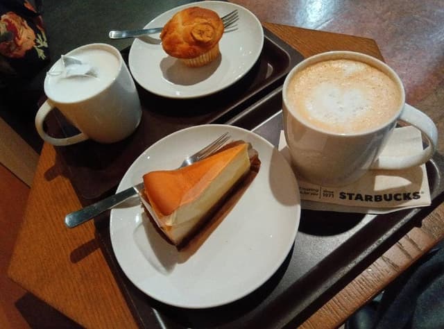 スターバックス コーヒー 岡山シネマタウン岡南店 - サブ画像1