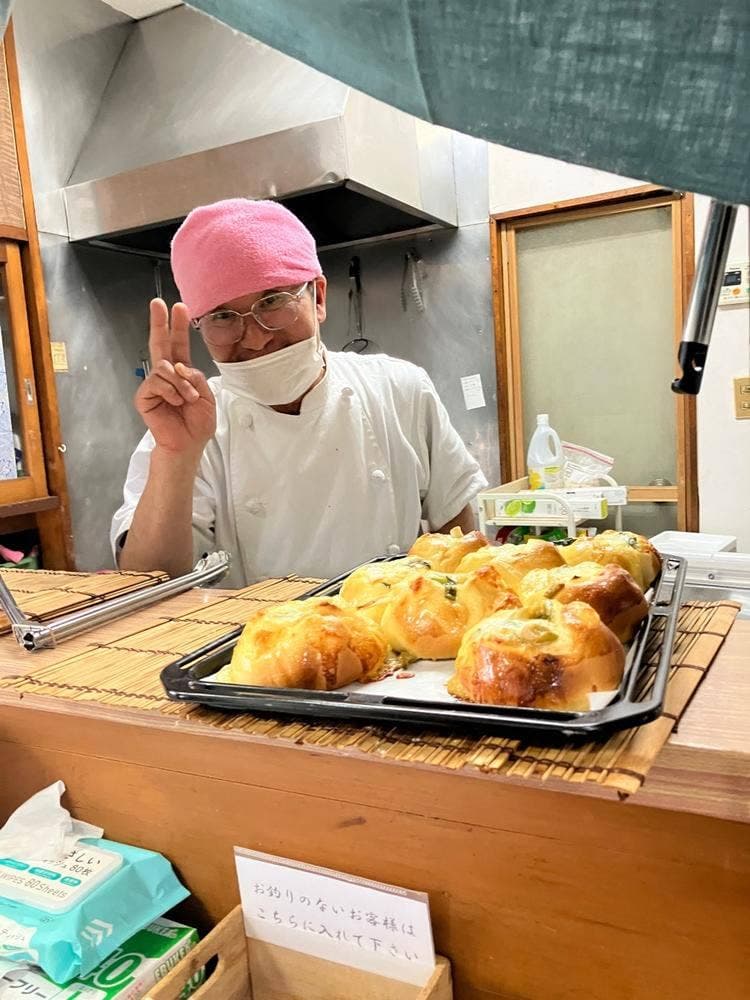 焼きたてパン 青い森