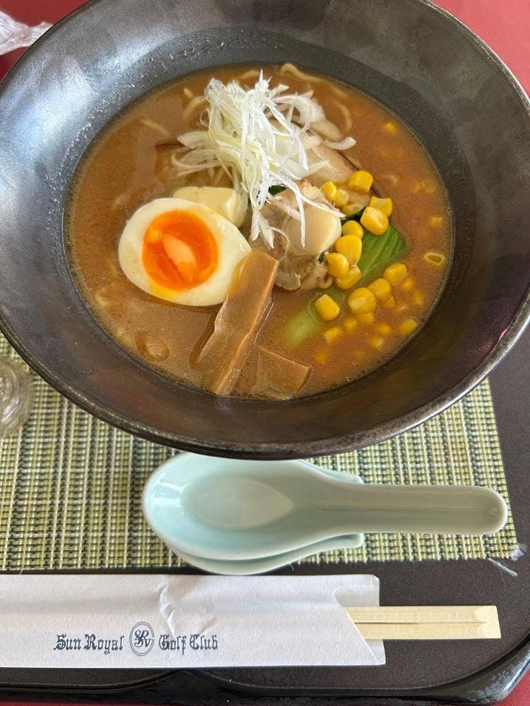 レストラン サンロイヤルゴルフクラブ