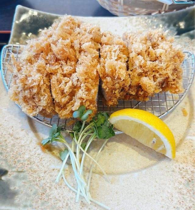 とんかつ しゃぶしゃぶ 3びきのこぶた 本店 - サブ画像1
