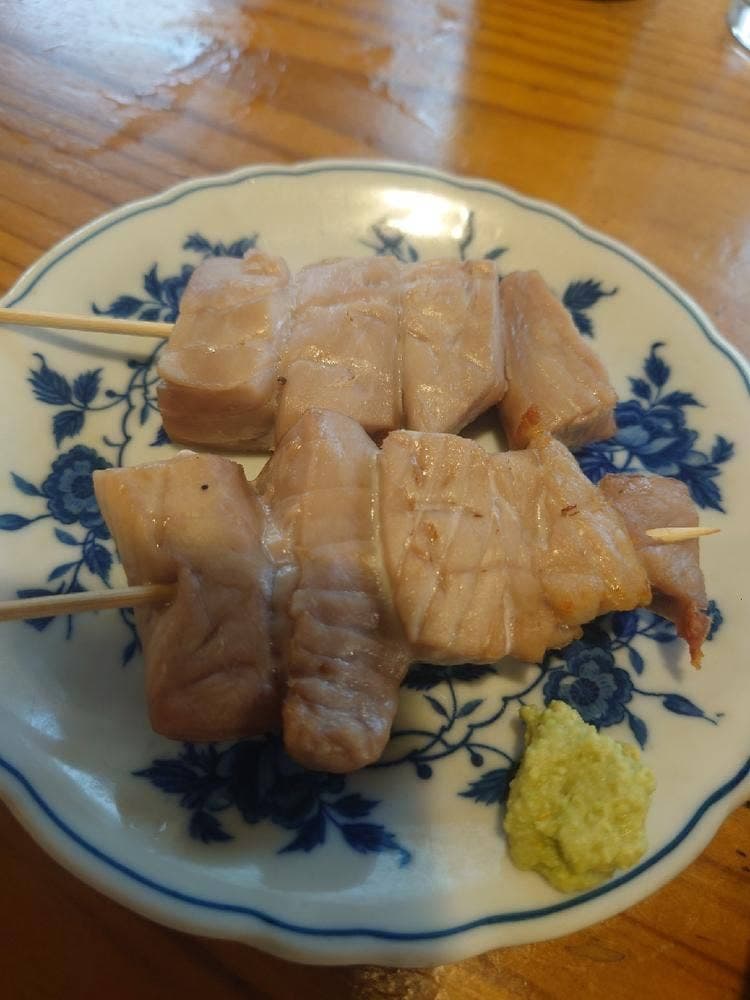 よって金
