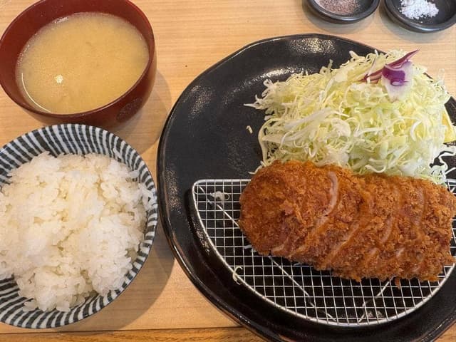 とんかつ檍 羽田イノベーションシティ店 - サブ画像1