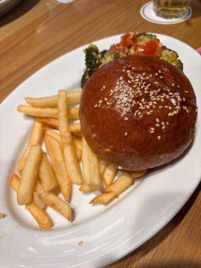 モスプレミアム 千駄ヶ谷店 - サブ画像1
