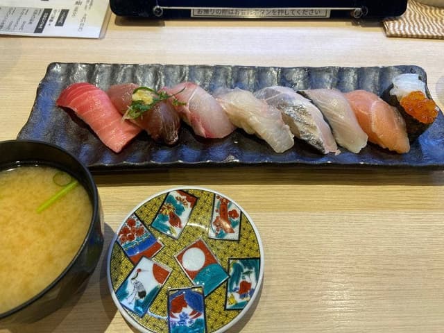 廻転とやま鮨 銀座 - サブ画像2