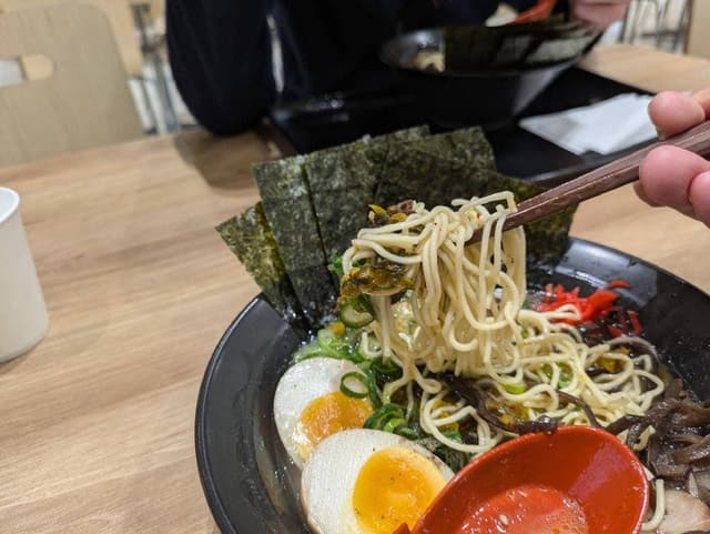 豚丼・博多とんこつ ばりかた屋 アリオ川口店 - サブ画像2