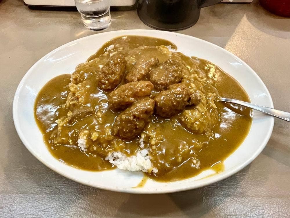 カレーや マドラス