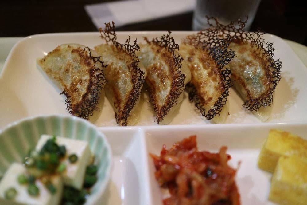 餃子屋 來