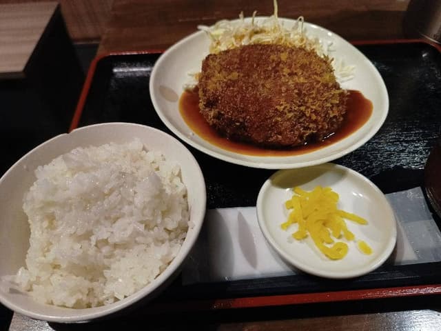 炭火焼き鳥 串八珍 靖国総本店 - サブ画像1