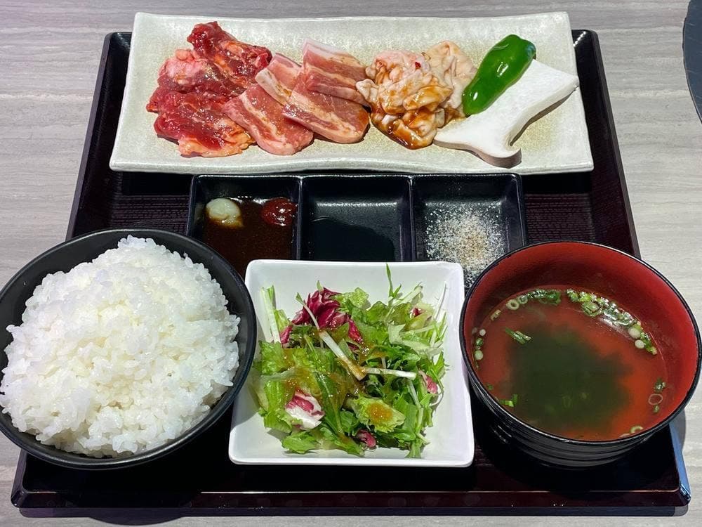 特急焼肉 蔵 イオンモール白山店