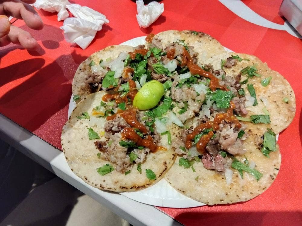 TACOS 3HERMANOS 原宿