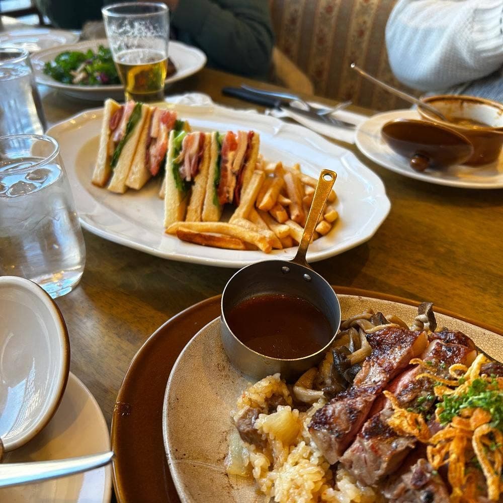 ロイヤルホスト 室見店