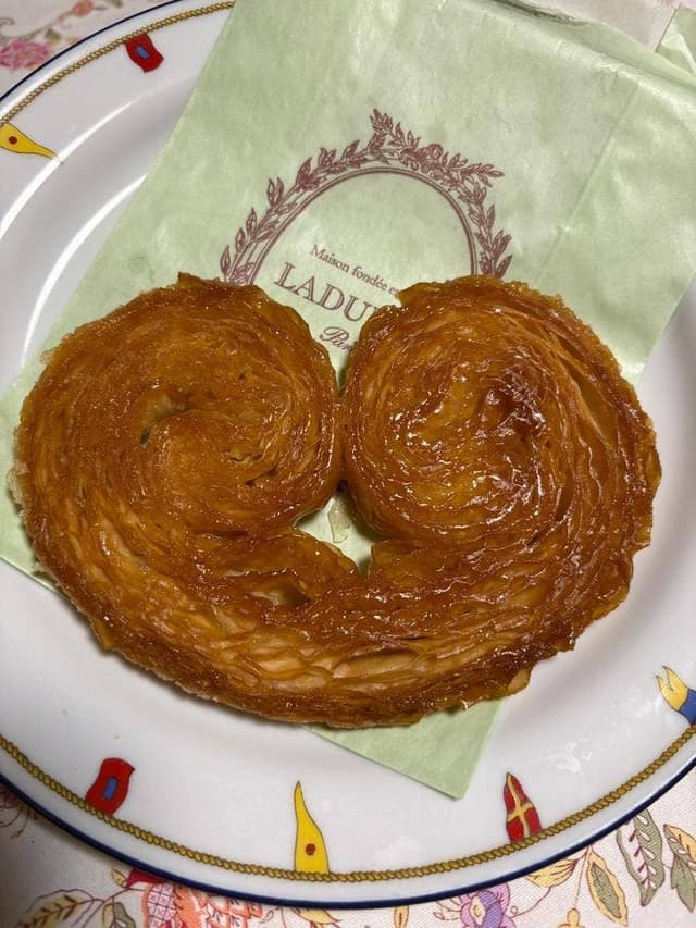 LADUREE 銀座三越店 - サブ画像2