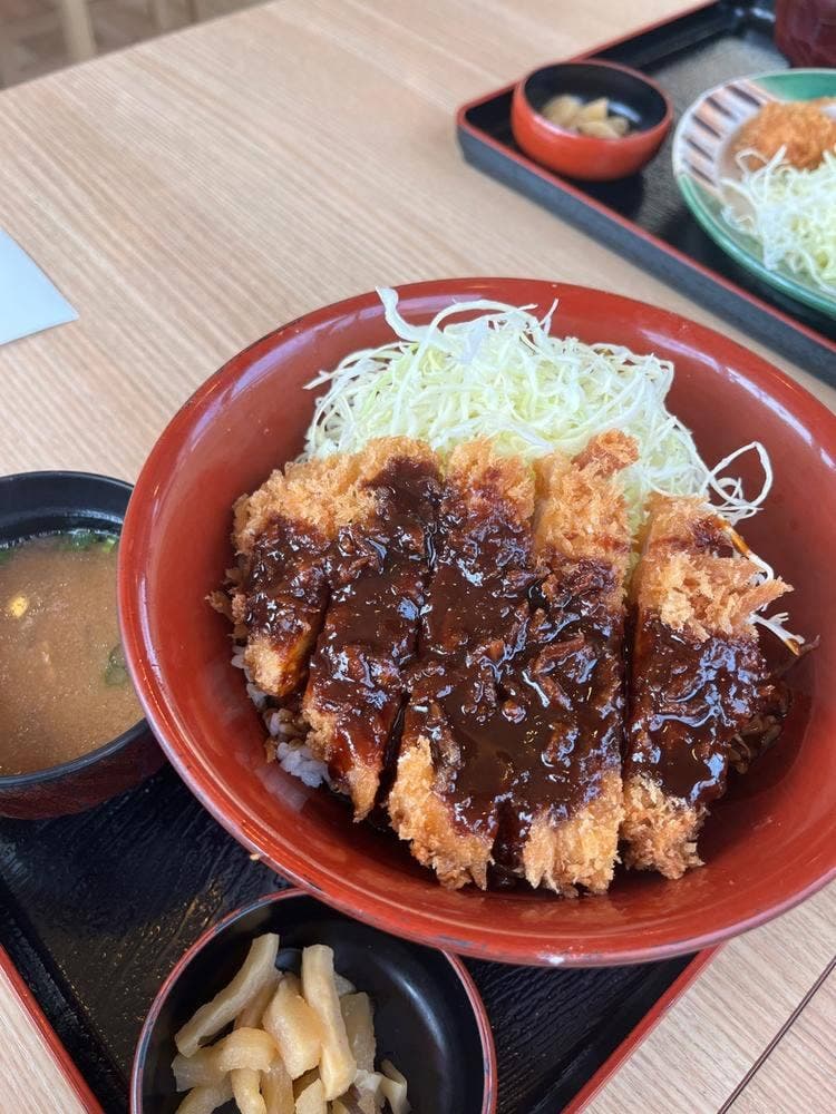 かつさと みよしインター店