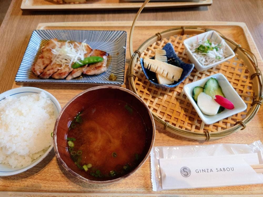 SALON GINZA SABOU こめ食堂