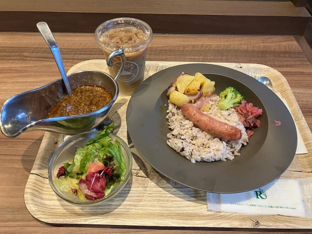 ROYAL's Cafe & Shop 馬車道店