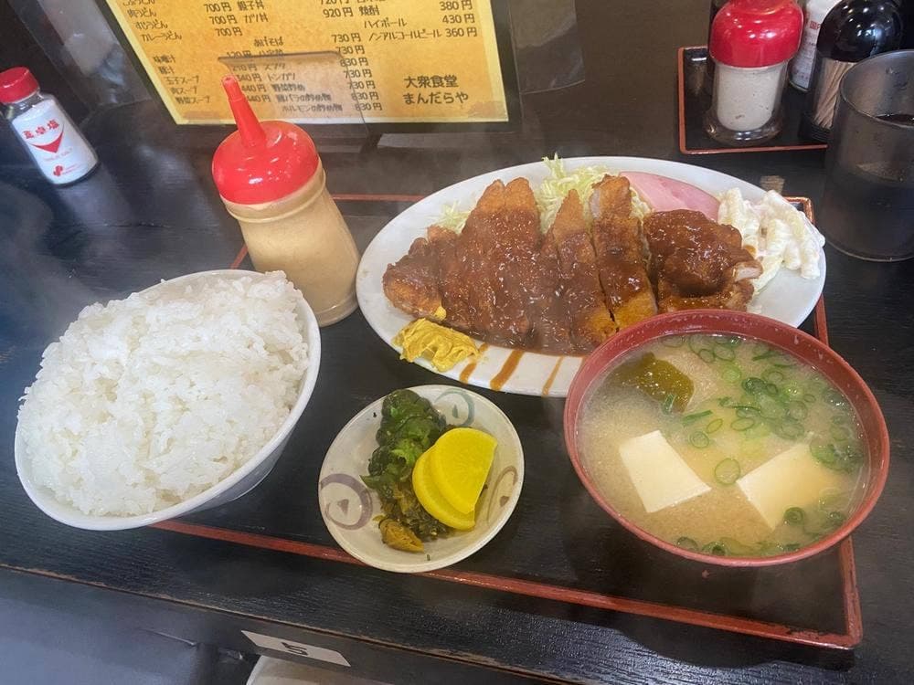 大衆食堂 まんだらや
